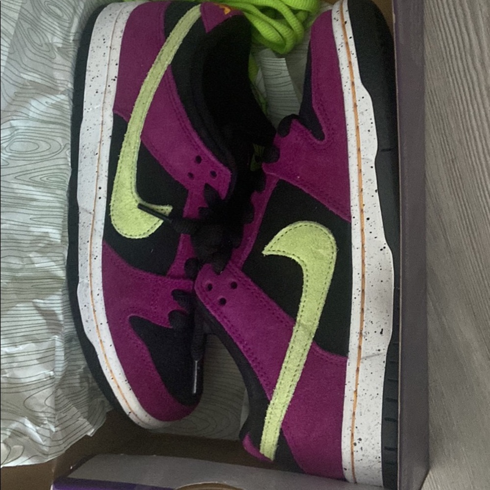 NIKE SB DUNK LOW PRO
